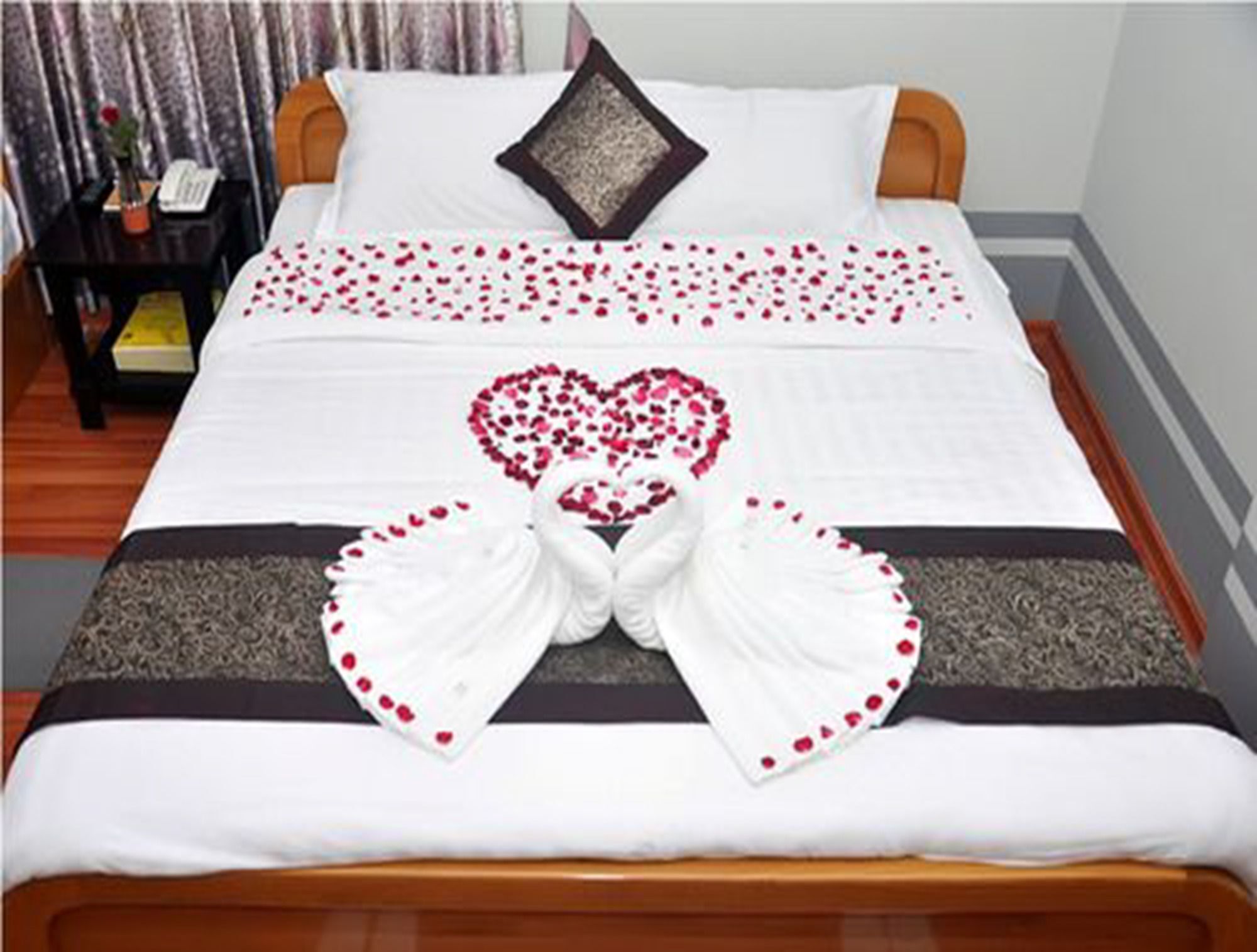 Royal Tulip Hotel Mandalay Exterior foto